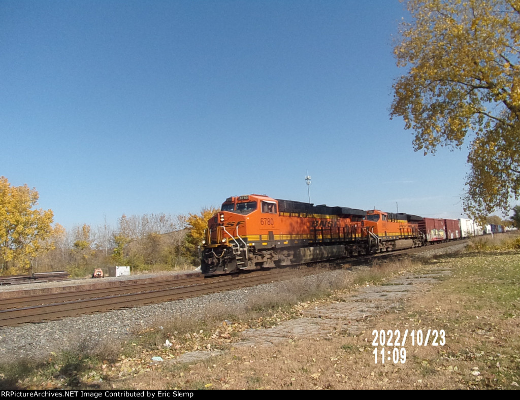 BNSF 6780